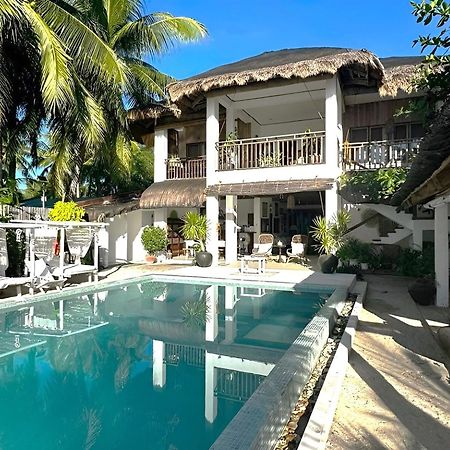 Sirom Beach House Tambobong Exterior photo