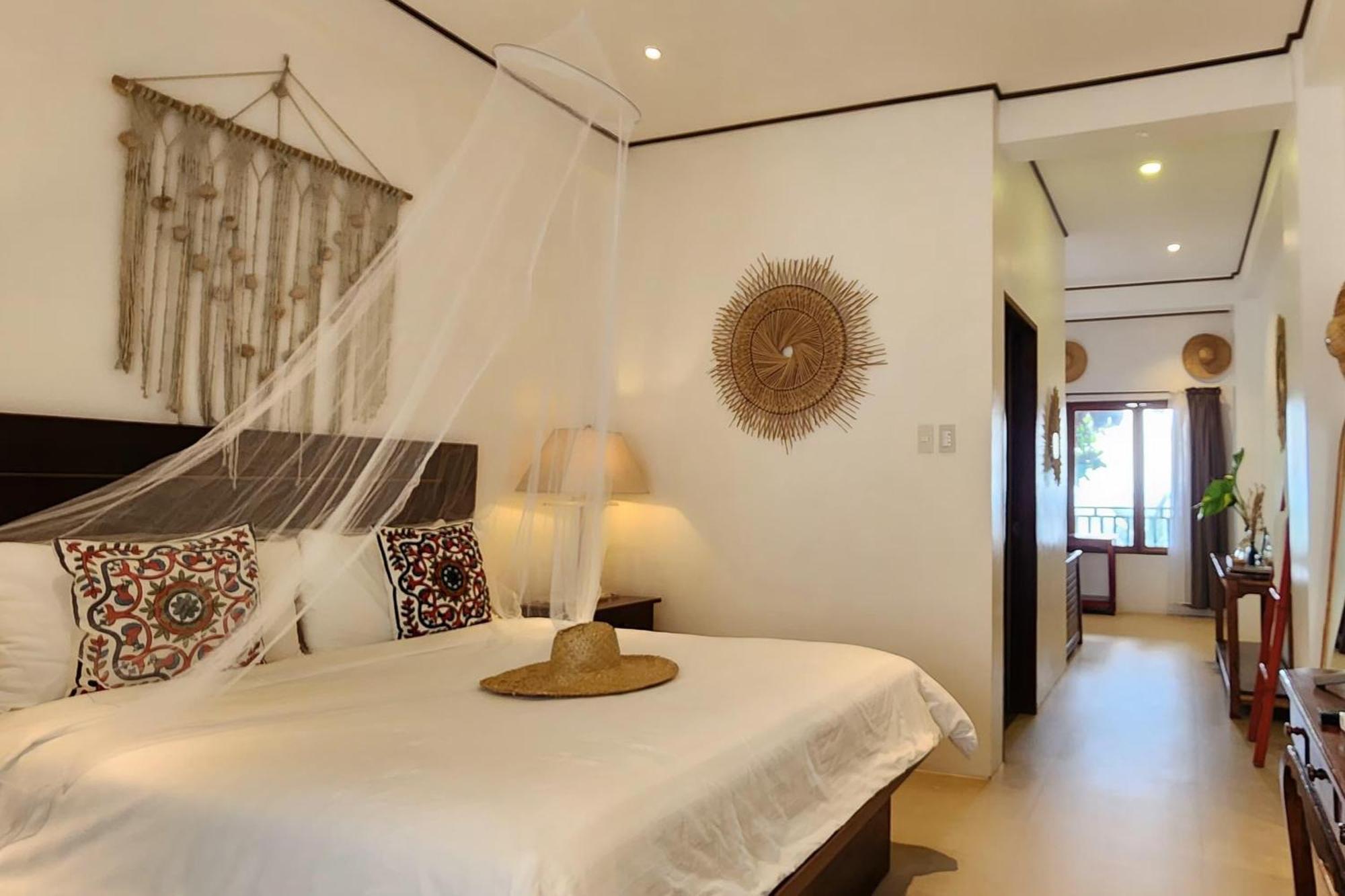 Sirom Beach House Tambobong Exterior photo