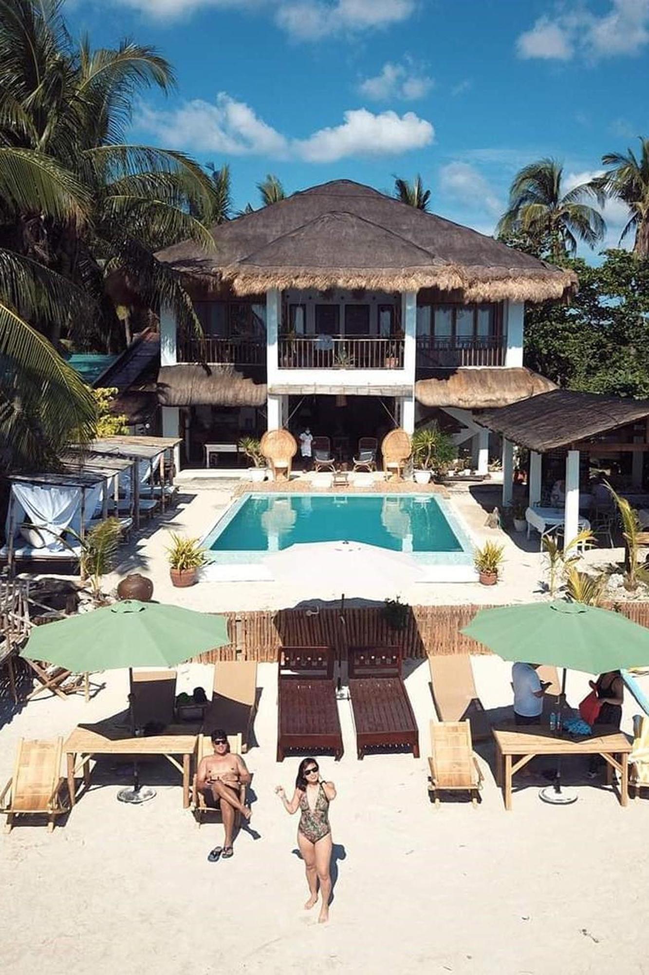 Sirom Beach House Tambobong Exterior photo