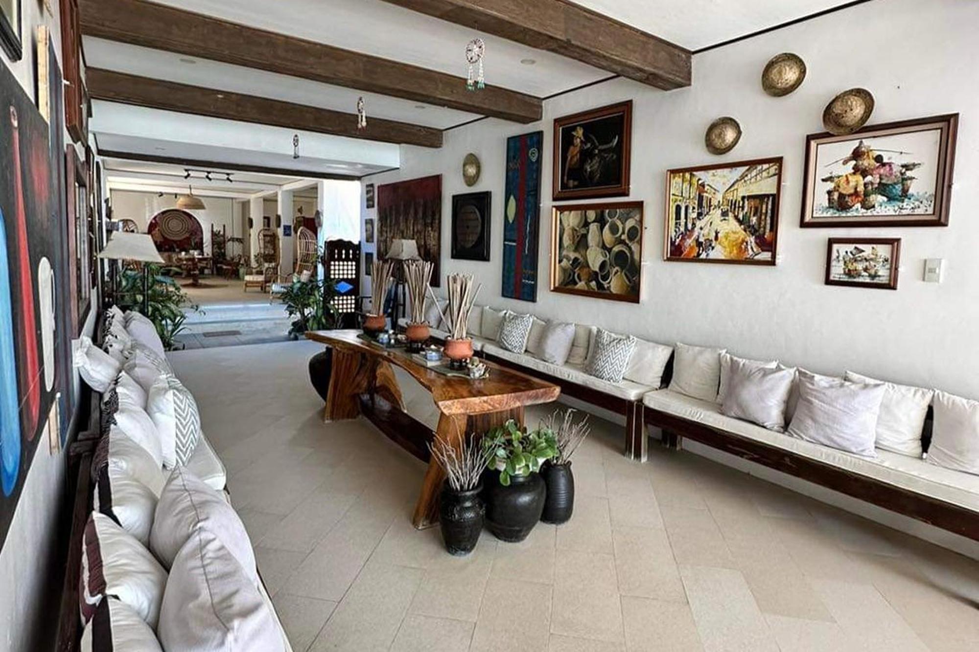 Sirom Beach House Tambobong Exterior photo