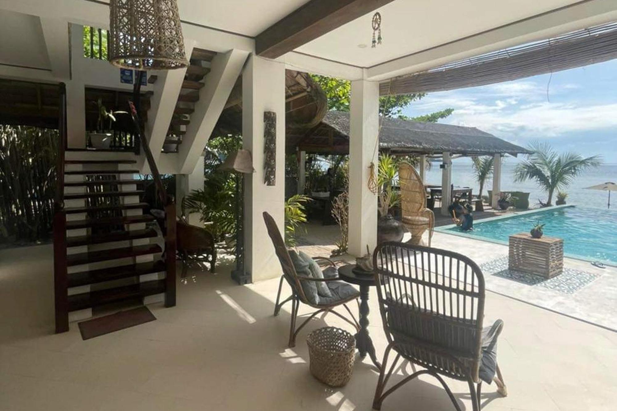 Sirom Beach House Tambobong Exterior photo